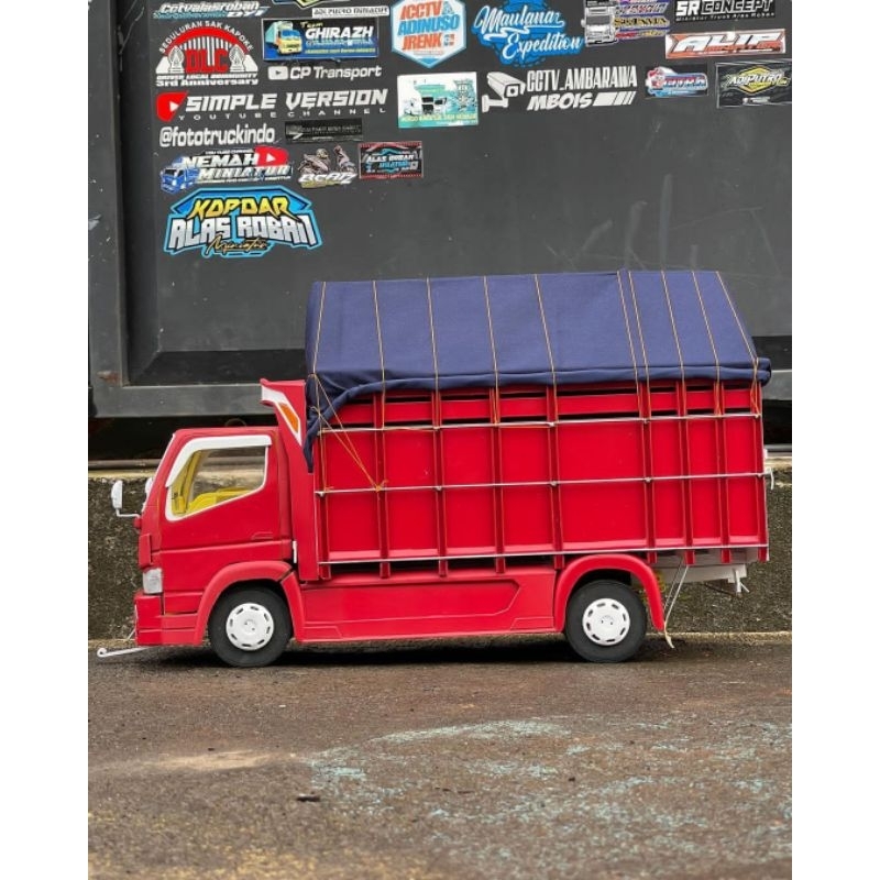 MINIATUR TRUCK OLENG MERAH DELIMA termurah menyala bosku