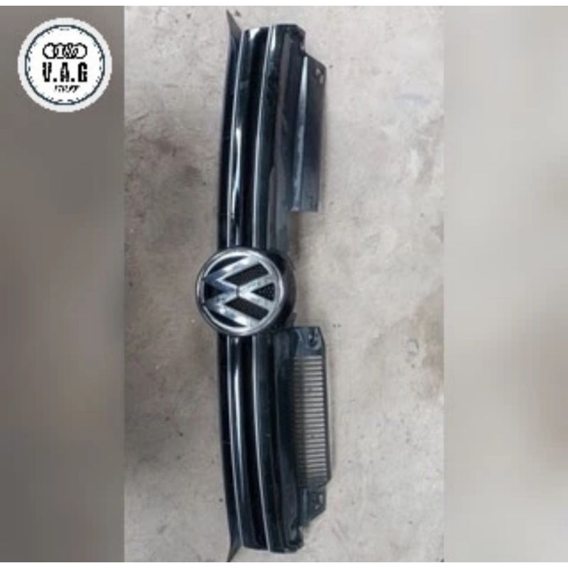 Original VW Golf MK6 Front Bumper Grill (Badge Included)