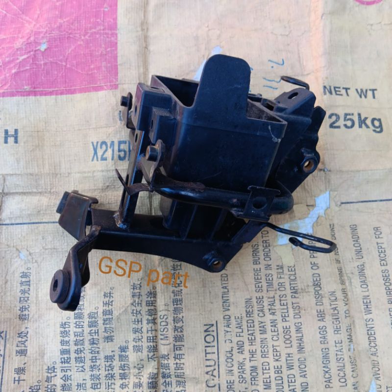 besi dudukan bracket tameng depan dan box aki honda spacy ori copotan
