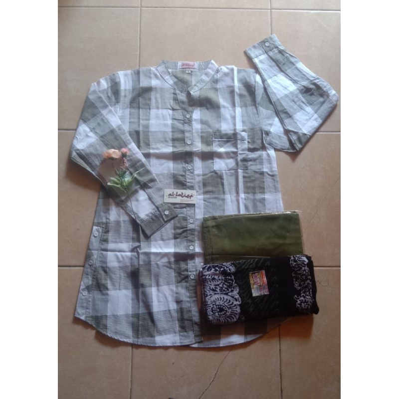 Setelan santri putri Tunik Al Latief/baju/sarung/kerudung