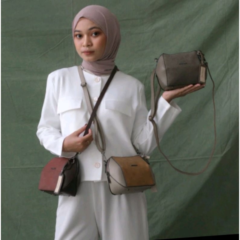 TasFlicka//slingbagDD20//oribyFlicka