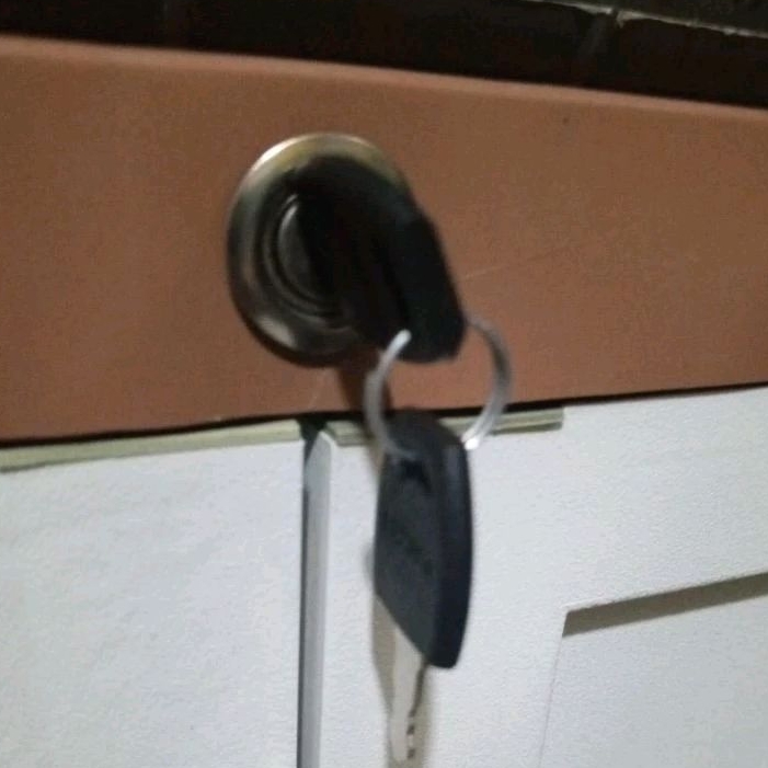 Lemari obat kaca 2 pintu | Medicine cabinet | Lemari Besi