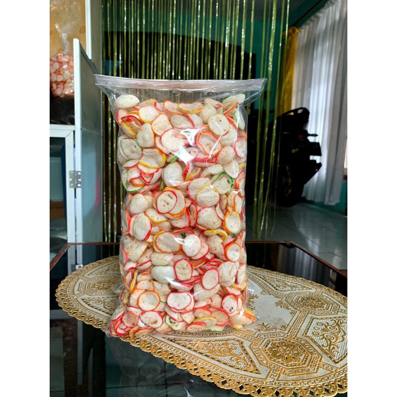 

Cemilan Kerupuk Seblak Kering Asin Kemasan 250 gr, 500 gr, 1000 gr