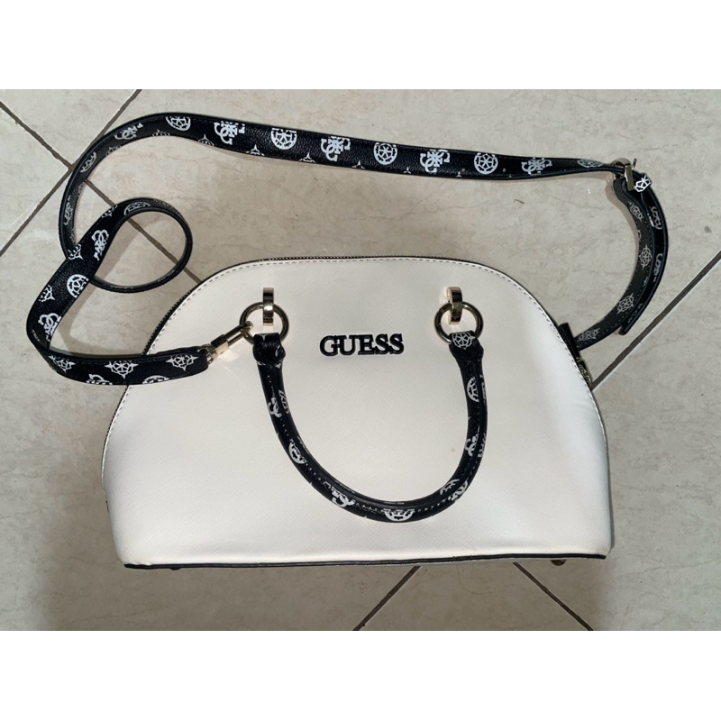 PRELOVED GUESS ORI FO SOUTH BAY DOME/ALMA BAG