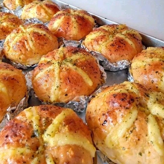 

(isi 3 pcs) Korean Garlic Cheese Bread isi 3 pcs/box