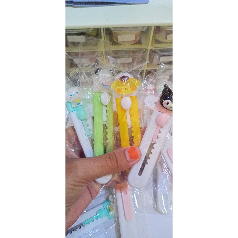 

Cutter Mini Karakter Lucu