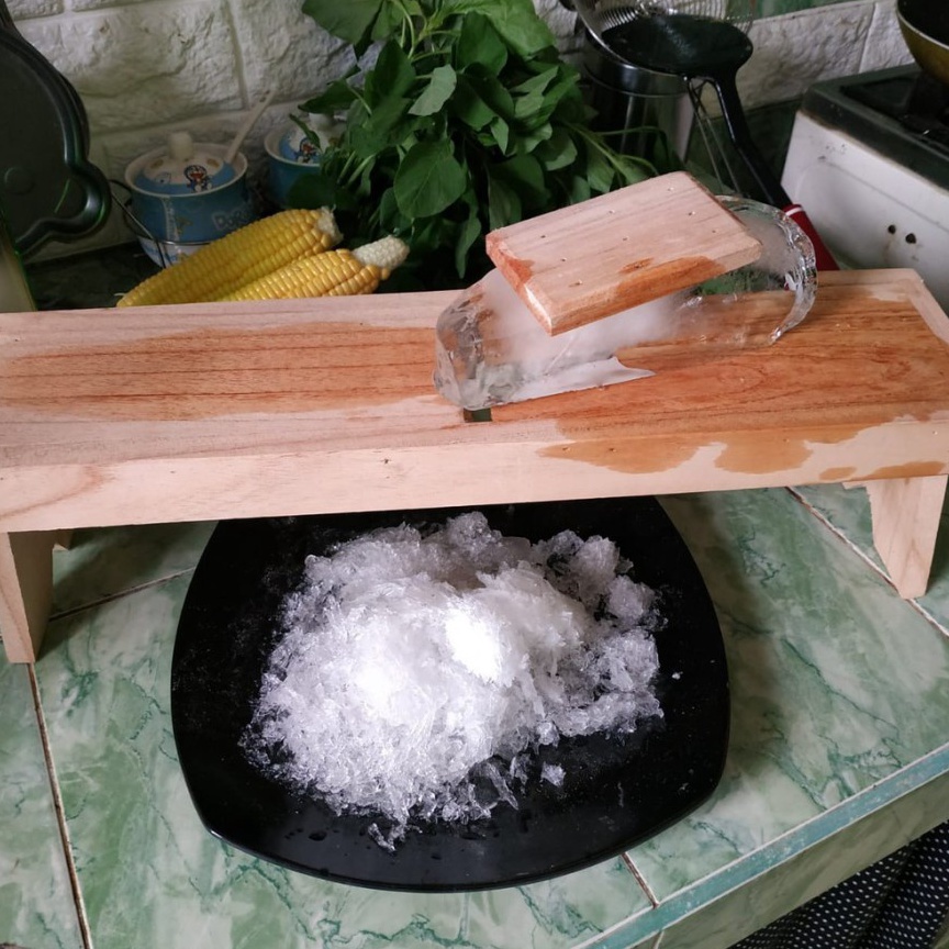 SALEE SERUTAN ES BATU MANUAL  ALAT SERUT ES BATU  SERUTAN ES KAYU