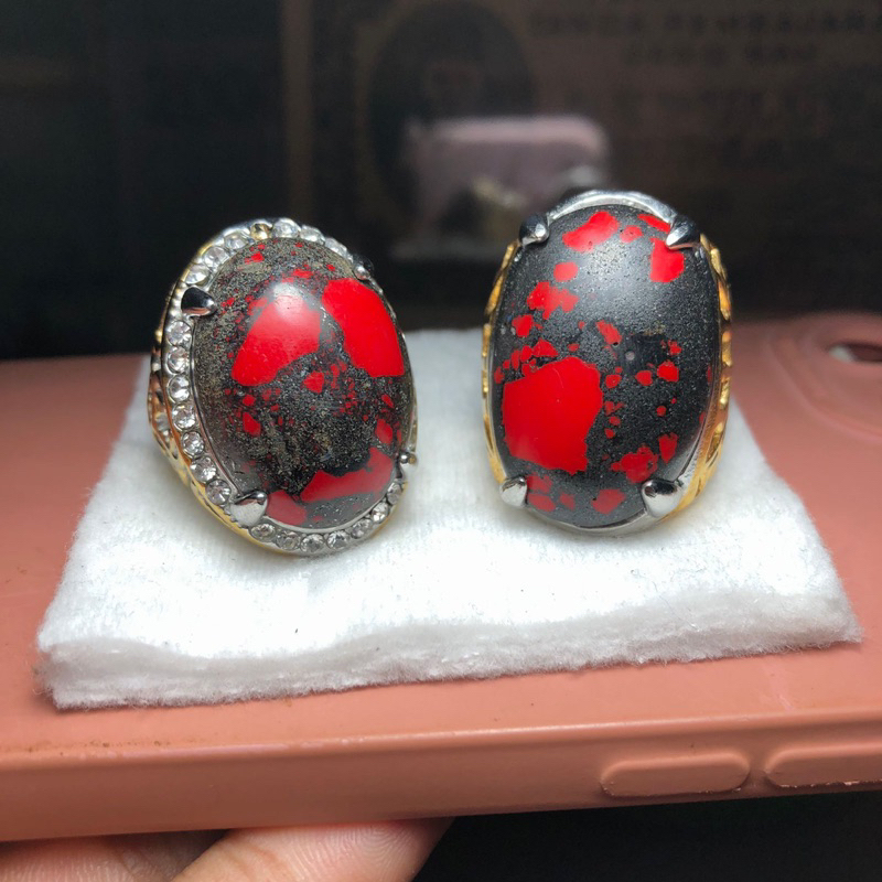 Cincin Batu Pirus Merah Sangat langka