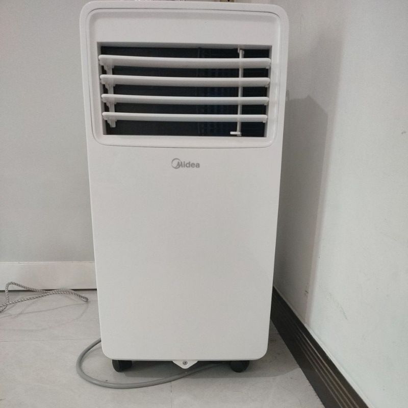 AC Portable Midea 1/2 PK Bekas