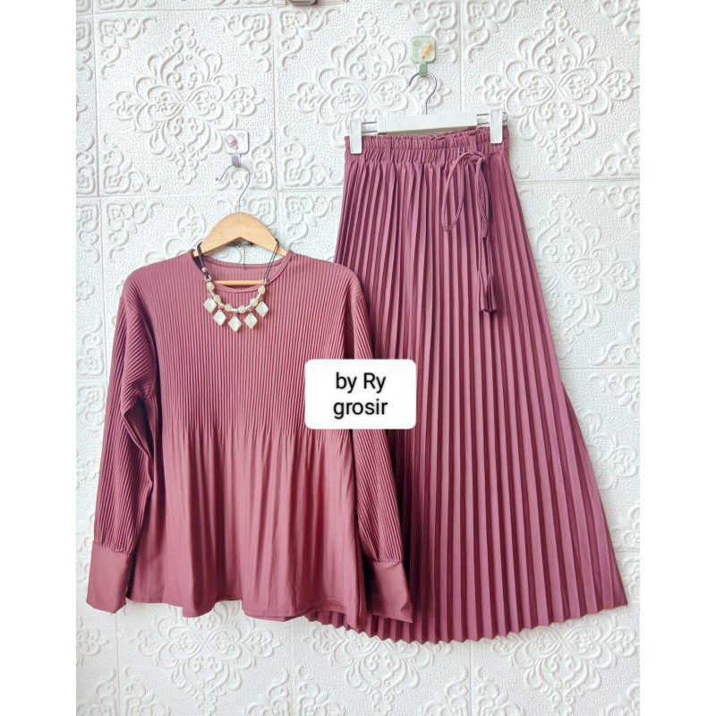 Setelan Wanita Kareema Atasan Blouse Plisket + Rok Plisket Mayung Terbaru