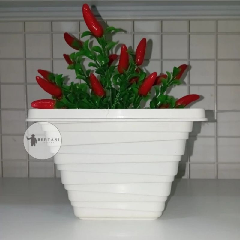 Pot Kenanga Ukuran 18 Budi Jaya Plastik