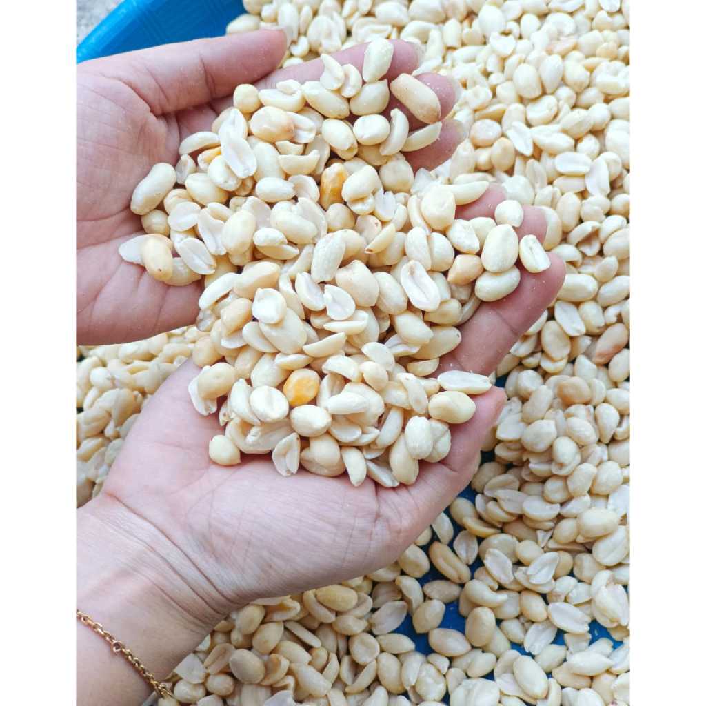 

kacang kupas mentah Berat 500 gr
