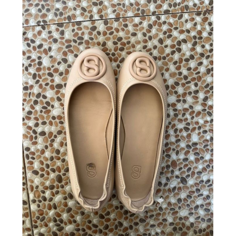 Preloved Cera Sandal Buttonscarves