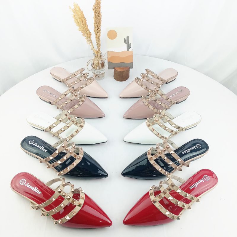 Emma By Javeline Flatshoes | Sepatulepes | Flats | Flatshoes wanita | Sepatu Rockstud | Lepes | Flat