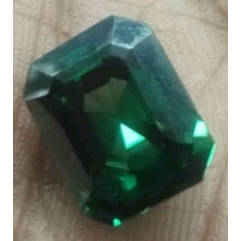 green moissanite 5,5ct