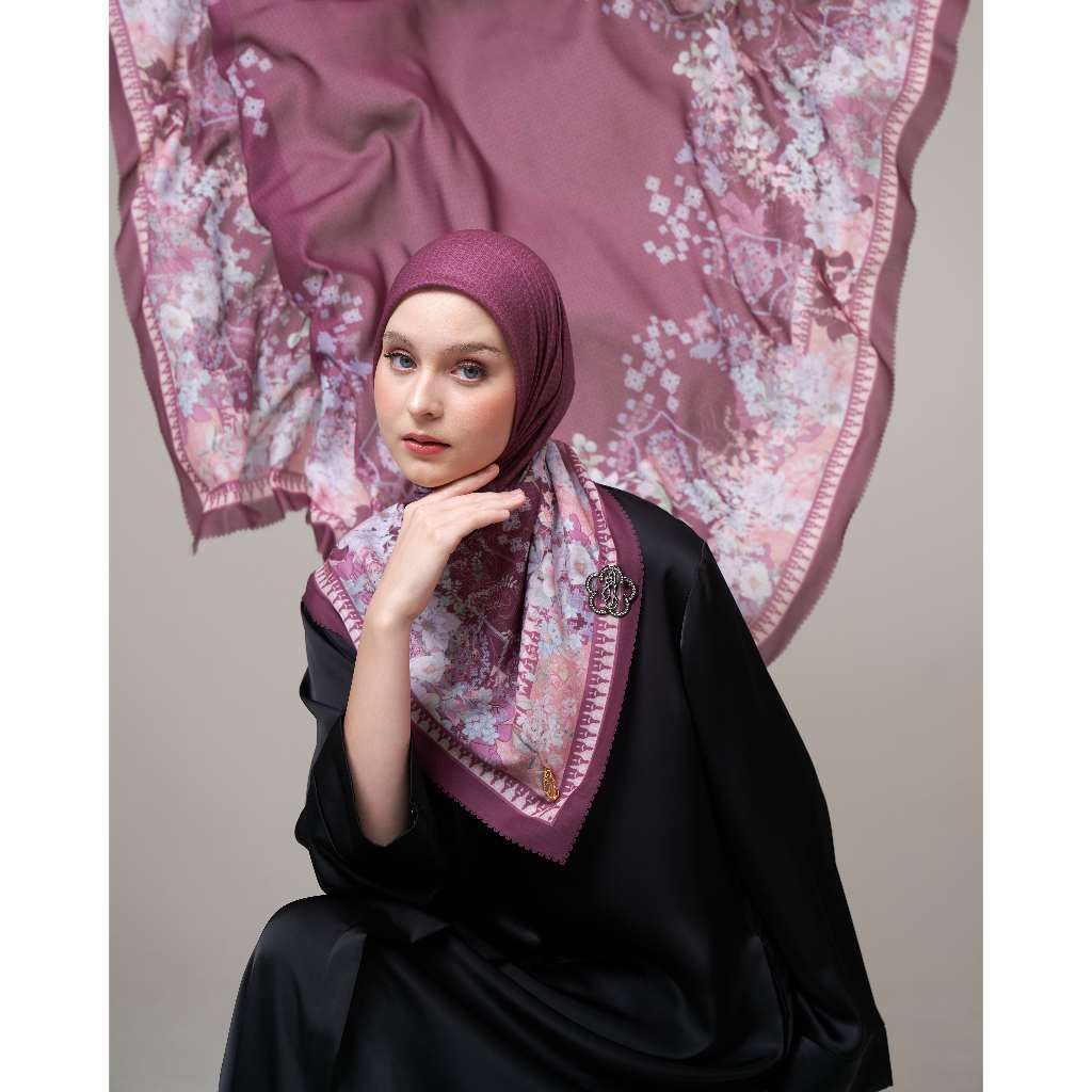 At Muflih - Viyora Scarf | Hijab Voal Segiempat 115x115