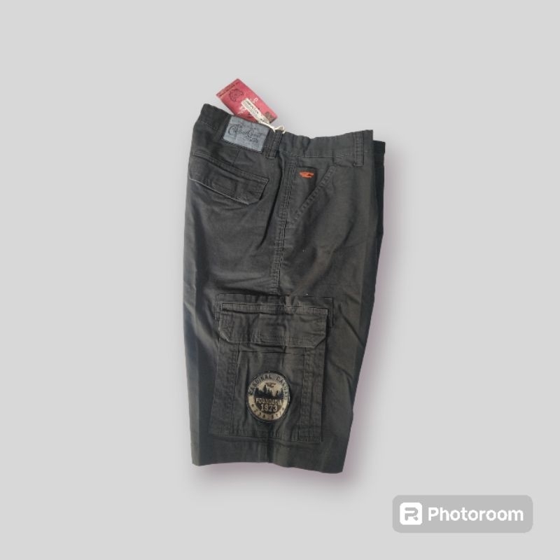 Celana cargo Cardinal Ori pendek size 35