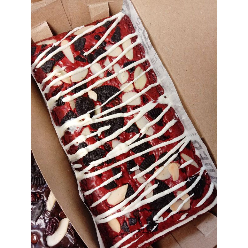

Fudgy Brownies Red Velvet | Fudgy Brownies Premium