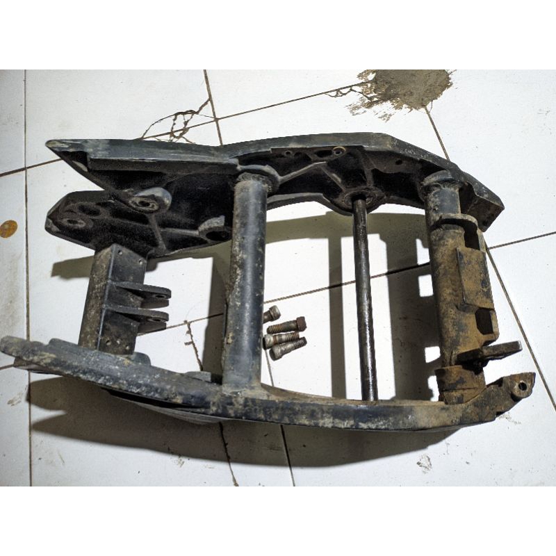 swing arm megelli 250R