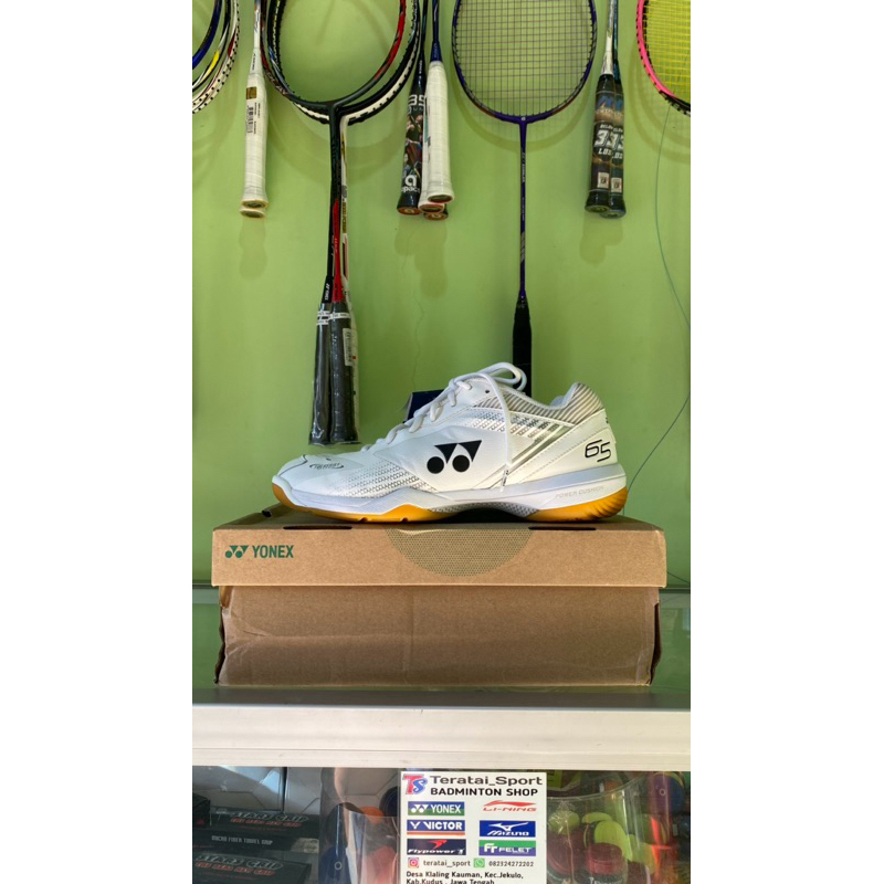 SEPATU BADMINTON YONEX POWER CUSHION 65 Z MEN | SHB 65 Z3 Original (Second 98% size 41)