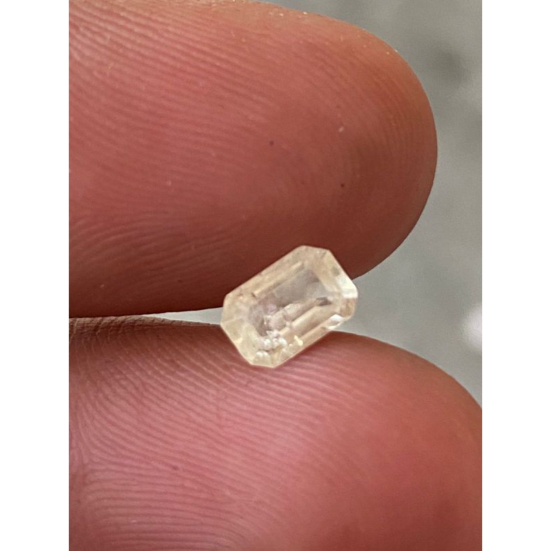Natural Yakut Yellow safir Srilanka
