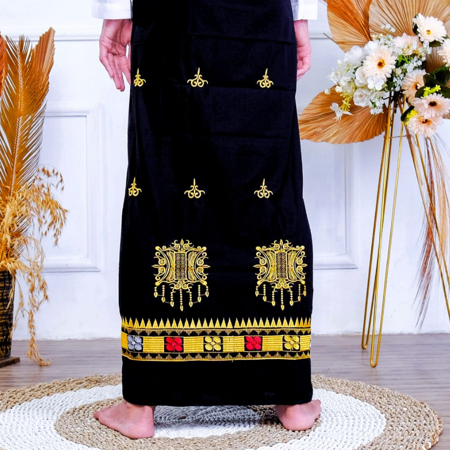 Sarung Wadimor Sarung Bordir Motif Aceh Motif Toraja Motif Bali Sarung Pria Sarung Dewasa