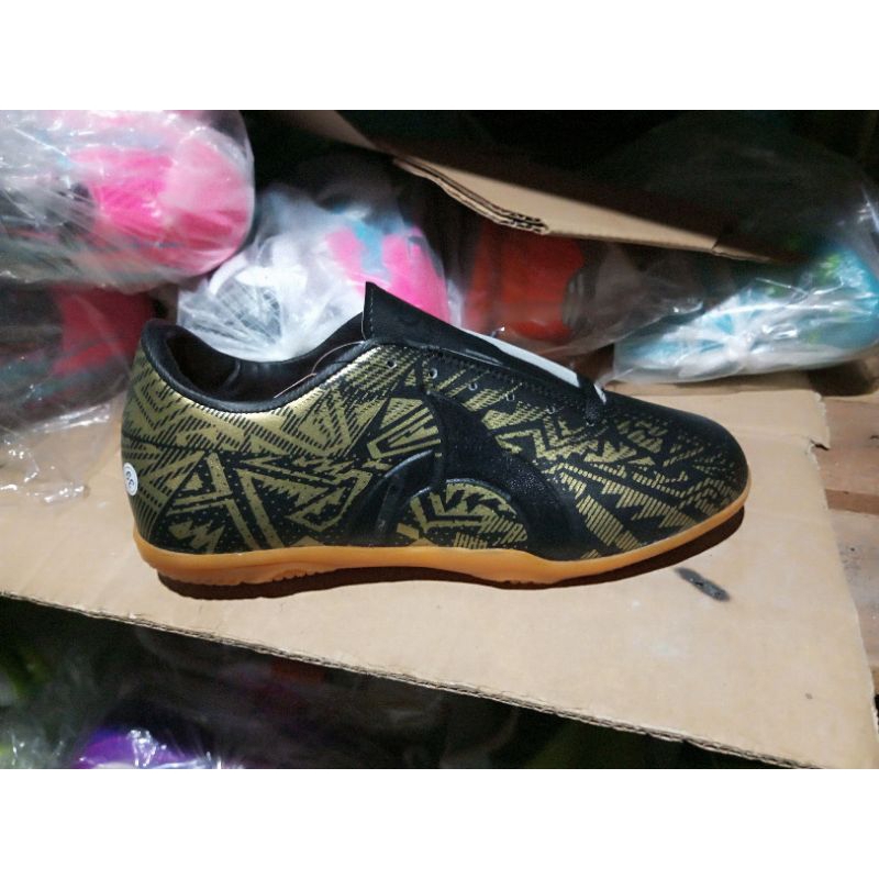 SEPATU FUTSAL PONTIANAK