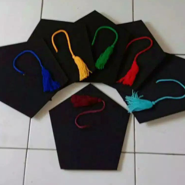 Topi Toga wisuda sarjana READY STOK Warna Hitam size TkSDdan Dewasa bahan Matador