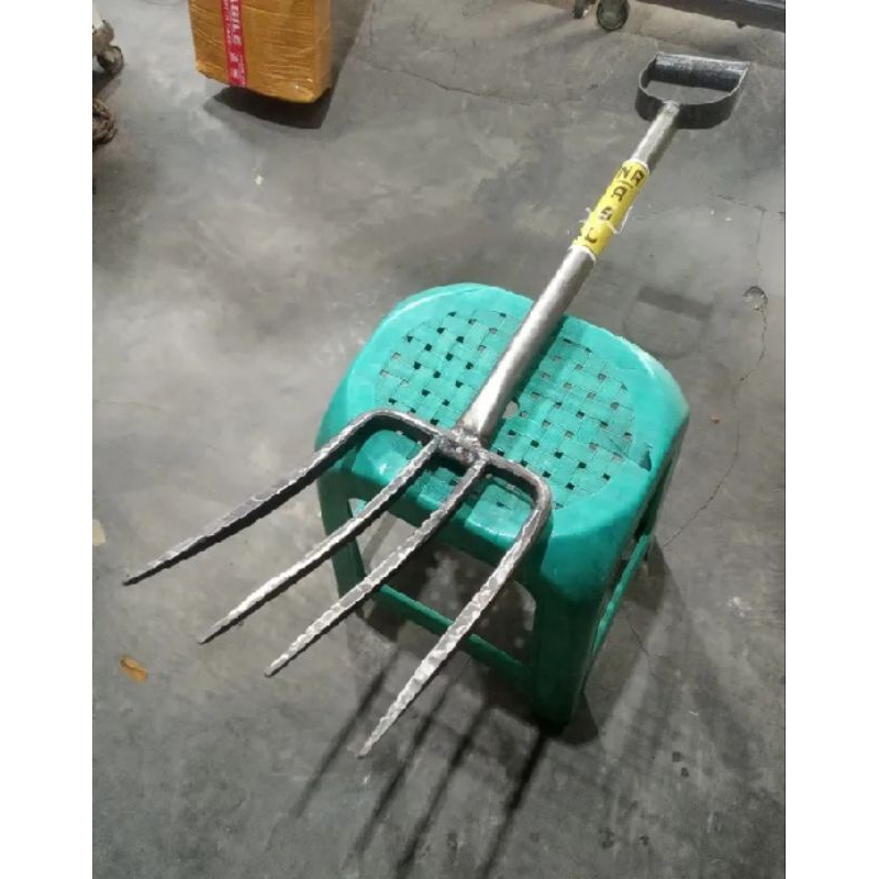 garpu injak alat pertanian