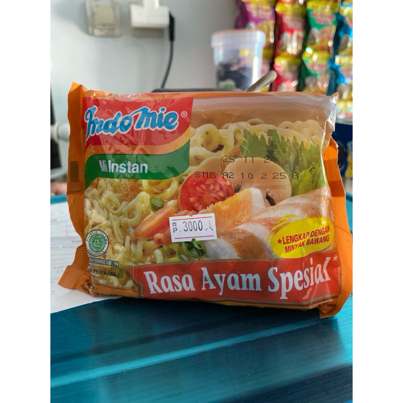 

Indomie Kuah Ayam spesial