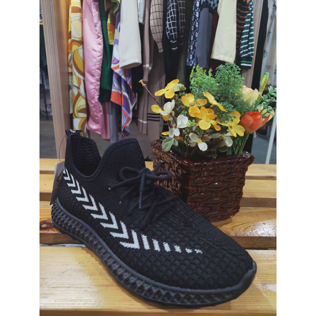 Sepatu Kets Pria Hitam Fashion Size 41