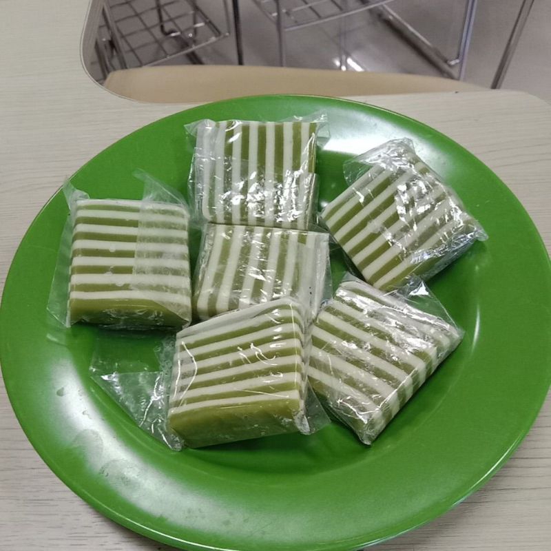 

Kue Lapis