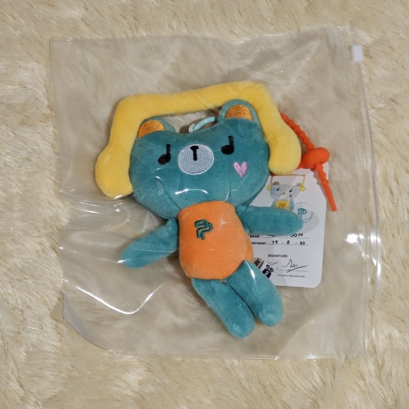 POND PHUWIN PREMPOON DOLL KEYCHAIN (READY INA)
