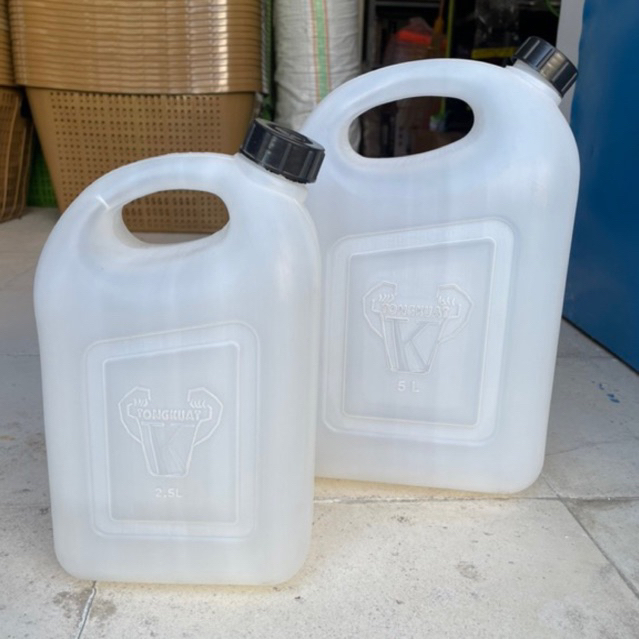 jerigen 5 liter dan 2,5 liter l jerigen putih air l jerigen bening l tempat bensin