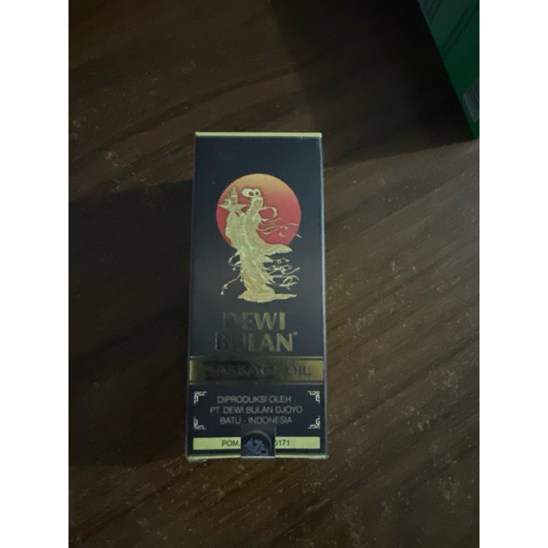 dewi bulan minyak gosok