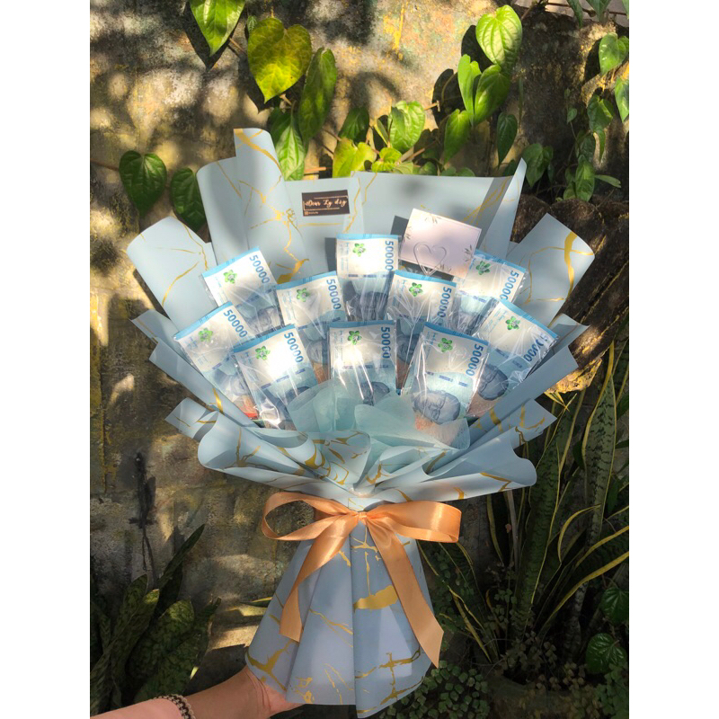 

Buket Hampers Premium / Buket Snack / Set Hadiah Hampers Request/ Buket Bunga