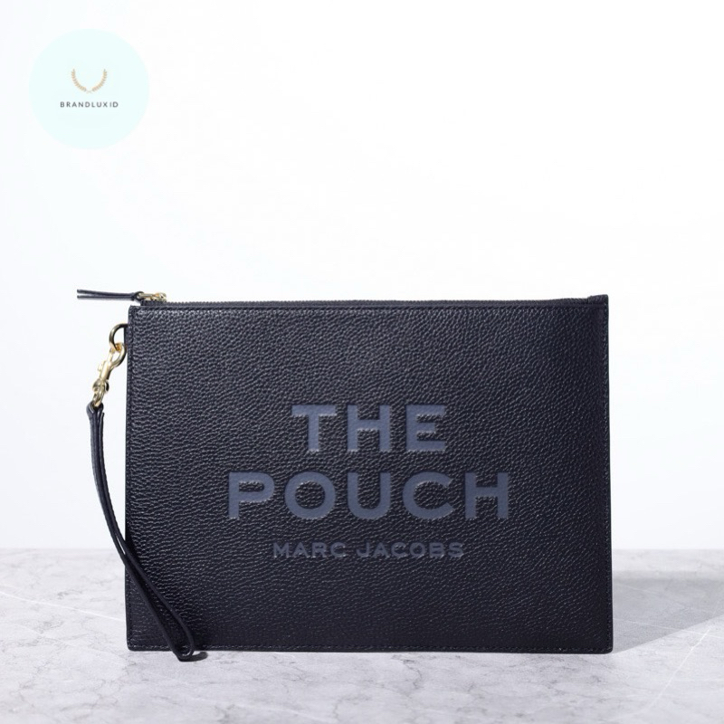 Marc Jacobs Large The Leather Pouch in Black