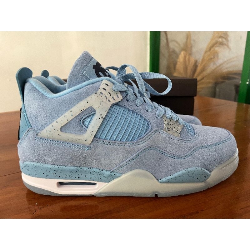 Air Jordan 4 Retro University Blue Cool Grey Tag sample