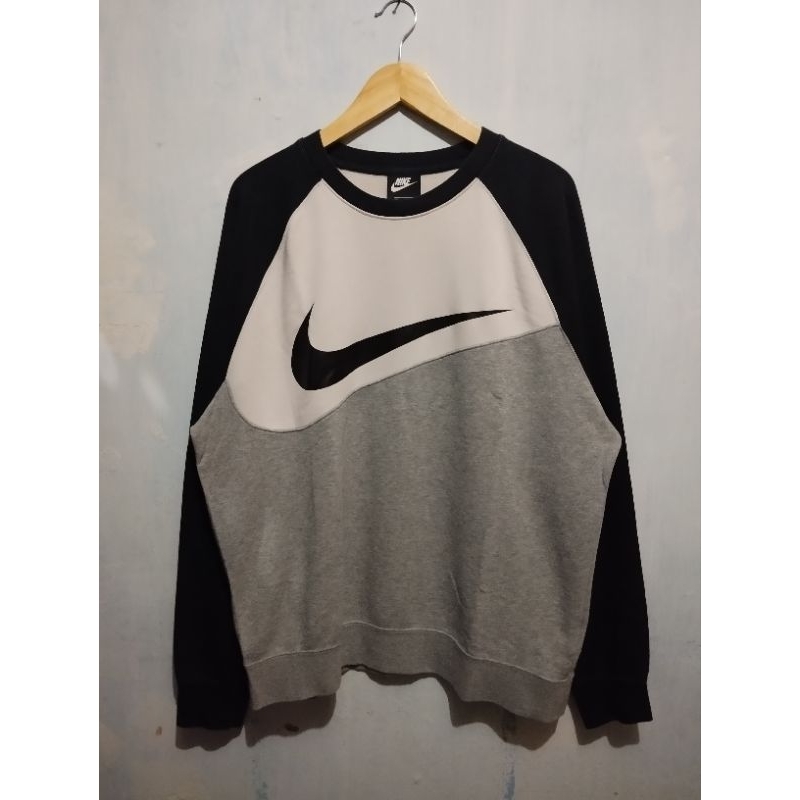 Nike crewneck 3 tone
