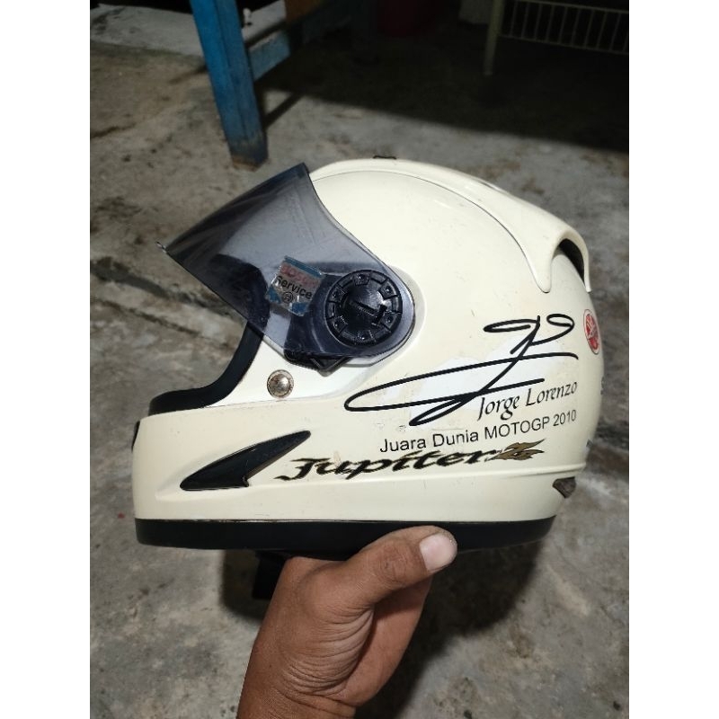 Helm yamaha cargloss jupiter z, versi ttd jorge lorenzo