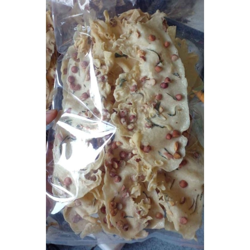 

Peyek Kacang dan Ebi daun jeruk