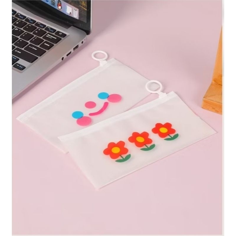 

Pencil Case Motif Kartun dengan Zipper | Tempat Pensil | Tempat Penyimpanan Alat Tulis | Stationery Supply