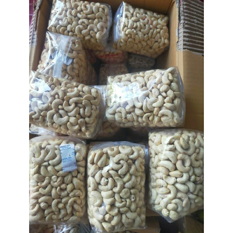 

Kacang mede mete mente pentol cashew MENTAH utuh 500gr,1kg