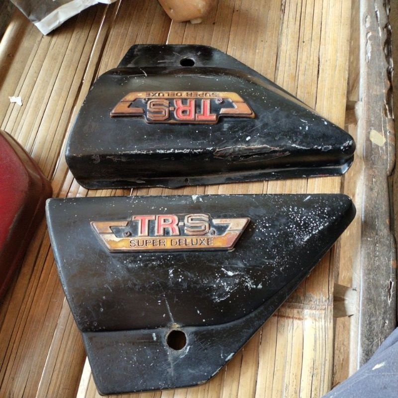 bodi samping suzuki trs118 trs125