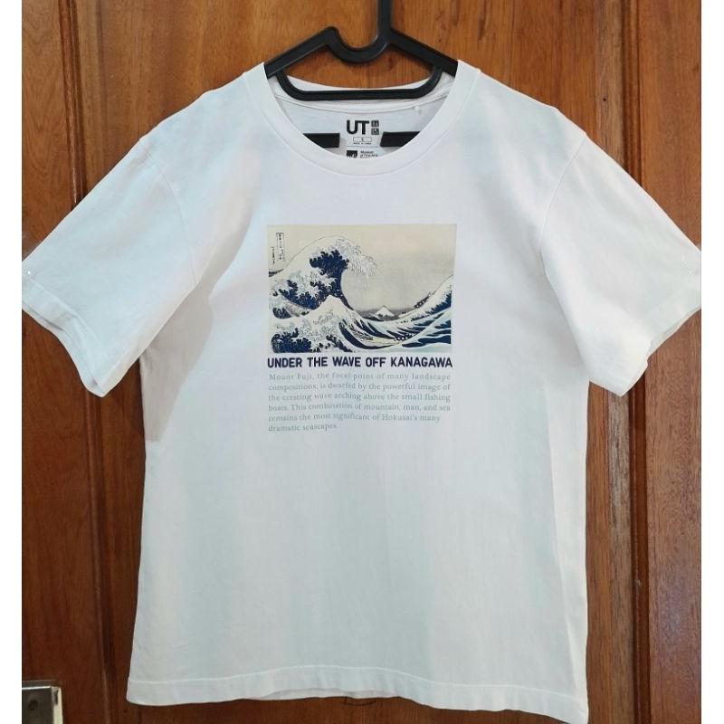 Kaos Tshirt Uniqlo UT x MFA Under Off Kanagawa            preloved/second/vintage