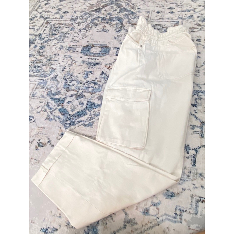 Celana cargo panjang bershka | preloved celana cargo bershka | bershka cargo wanita