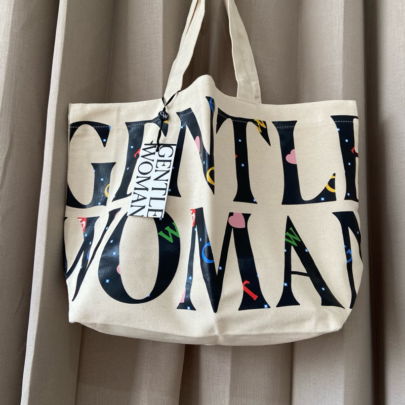 Gentle Woman Tote bag