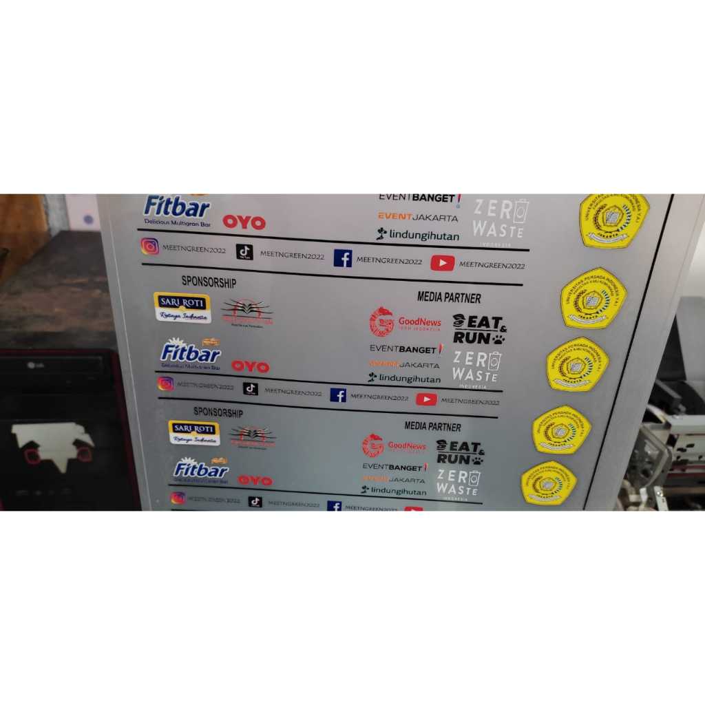 

Tambah logo / Jasa sablon tas spunbond warna gradasi full colour dtf