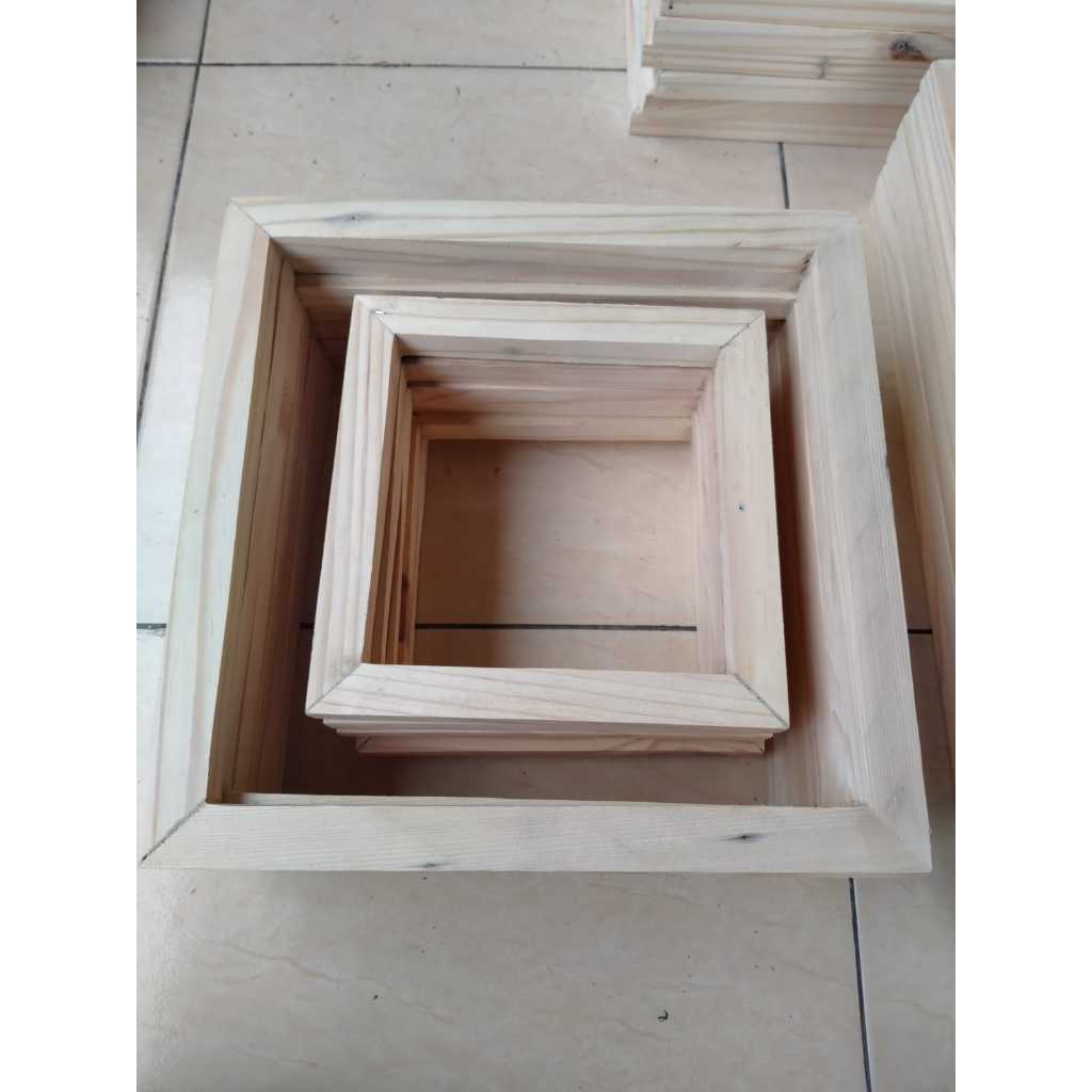 

SPANRAM HARGA PER 1 LUSIN 25X35 CM KAYU JATI BELANDA