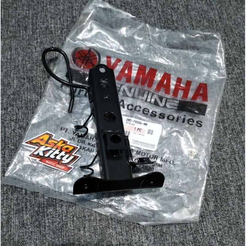 Bracket tameng Mio smile original kode 28D-F8356-00